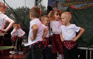 XXVI Świętokrzyski Młodzieżowy Championat Koni Małopolskich w Opatowcu - święto hodowc&oacute;w, tradycji i dobrej zabawy - aparat 2 87