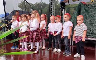 XXVI Świętokrzyski Młodzieżowy Championat Koni Małopolskich w Opatowcu - święto hodowc&oacute;w, tradycji i dobrej zabawy - aparat 3 24