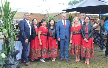 XXVI Świętokrzyski Młodzieżowy Championat Koni Małopolskich w Opatowcu - święto hodowc&oacute;w, tradycji i dobrej zabawy - aparat 3 29