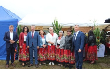 XXVI Świętokrzyski Młodzieżowy Championat Koni Małopolskich w Opatowcu - święto hodowc&oacute;w, tradycji i dobrej zabawy - aparat 3 30