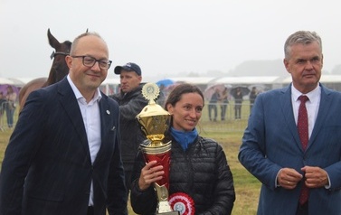 XXVI Świętokrzyski Młodzieżowy Championat Koni Małopolskich w Opatowcu - święto hodowc&oacute;w, tradycji i dobrej zabawy - aparat 3 63