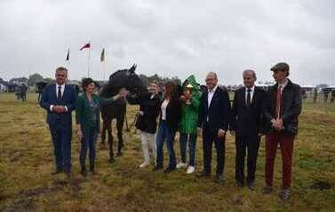 XXVI Świętokrzyski Młodzieżowy Championat Koni Małopolskich w Opatowcu - święto hodowc&oacute;w, tradycji i dobrej zabawy - aparat 4 37
