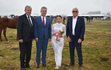 XXVI Świętokrzyski Młodzieżowy Championat Koni Małopolskich w Opatowcu - święto hodowc&oacute;w, tradycji i dobrej zabawy - aparat 4 44