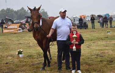 XXVI Świętokrzyski Młodzieżowy Championat Koni Małopolskich w Opatowcu - święto hodowc&oacute;w, tradycji i dobrej zabawy - aparat 4 74