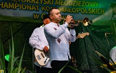 XXVI Świętokrzyski Młodzieżowy Championat Koni Małopolskich w Opatowcu - święto hodowc&oacute;w, tradycji i dobrej zabawy - aparat 1 23