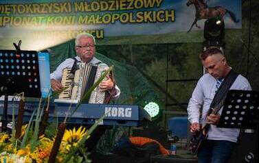 XXVI Świętokrzyski Młodzieżowy Championat Koni Małopolskich w Opatowcu - święto hodowc&oacute;w, tradycji i dobrej zabawy - aparat 1 24