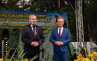 XXVI Świętokrzyski Młodzieżowy Championat Koni Małopolskich w Opatowcu - święto hodowc&oacute;w, tradycji i dobrej zabawy - aparat 1 175