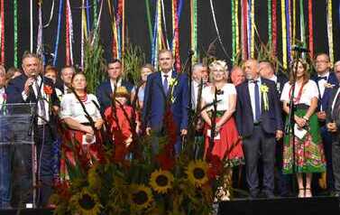 Dożynki Gminno-Powiatowe w Kazimierzy Wielkiej. Gmina Opatowiec z II miejscem za najpiękniejszy wieniec. 6