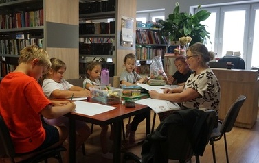Wakacje w bibliotece &ndash; intensywnie, tw&oacute;rczo i z pasją 48