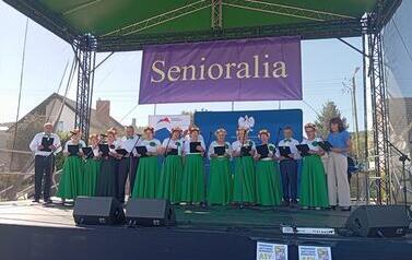 Seniorzy z Gminy Opatowiec na Senioraliach w Chęcinach 2