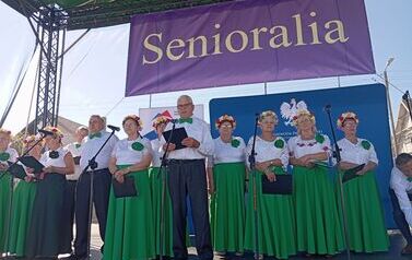 Seniorzy z Gminy Opatowiec na Senioraliach w Chęcinach 7