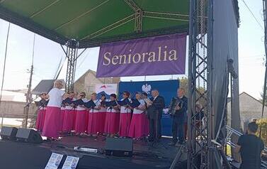 Seniorzy z Gminy Opatowiec na Senioraliach w Chęcinach 9