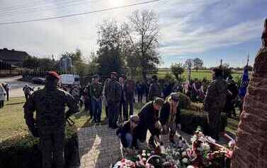 Uroczystości upamiętniające 82. rocznicę zestrzelenia alianckiego samolotu Liberator EW250 L 28