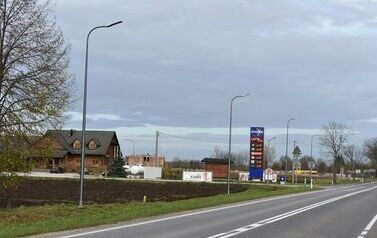 Nowe 104. lampy oświetleniowe przy drodze krajowej nr 79 03