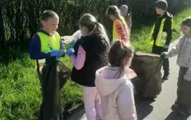Sprzątanie świata w Gminie Opatowiec 2025 171