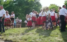 Wianki nad Wisłą w Opatowcu &ndash; barwna tradycja i święto jedności z naturą 36