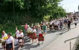 Wianki nad Wisłą w Opatowcu &ndash; barwna tradycja i święto jedności z naturą 64