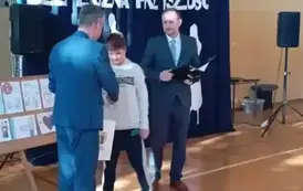 Uroczyste spotkanie podsumowujące konkurs profilaktyczny pn. &bdquo;Rodzina wolna od przemocy &ndash; przyszłość bez uzależnień&rdquo;  oraz wręczenie medali &bdquo;Za Długoletnią Służbę&rdquo;.  12