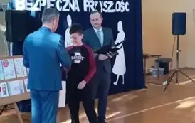 Uroczyste spotkanie podsumowujące konkurs profilaktyczny pn. &bdquo;Rodzina wolna od przemocy &ndash; przyszłość bez uzależnień&rdquo;  oraz wręczenie medali &bdquo;Za Długoletnią Służbę&rdquo;.  17