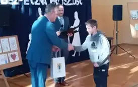 Uroczyste spotkanie podsumowujące konkurs profilaktyczny pn. &bdquo;Rodzina wolna od przemocy &ndash; przyszłość bez uzależnień&rdquo;  oraz wręczenie medali &bdquo;Za Długoletnią Służbę&rdquo;.  18