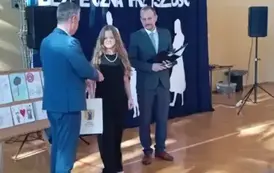 Uroczyste spotkanie podsumowujące konkurs profilaktyczny pn. &bdquo;Rodzina wolna od przemocy &ndash; przyszłość bez uzależnień&rdquo;  oraz wręczenie medali &bdquo;Za Długoletnią Służbę&rdquo;.  23