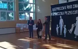 Uroczyste spotkanie podsumowujące konkurs profilaktyczny pn. &bdquo;Rodzina wolna od przemocy &ndash; przyszłość bez uzależnień&rdquo;  oraz wręczenie medali &bdquo;Za Długoletnią Służbę&rdquo;.  29