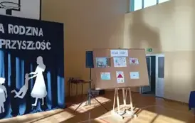 Uroczyste spotkanie podsumowujące konkurs profilaktyczny pn. &bdquo;Rodzina wolna od przemocy &ndash; przyszłość bez uzależnień&rdquo;  oraz wręczenie medali &bdquo;Za Długoletnią Służbę&rdquo;.  34