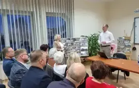 Spotkanie autorskie z tw&oacute;rcami publikacji &bdquo;Ewolucja Doliny Nidy w p&oacute;źnym glacjale i holocenie&rdquo; w Gminnej Bibliotece Publicznej w Opatowcu 15