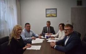 Podpisanie umowy na remont i modernizację drogi gminnej w Kobieli 1