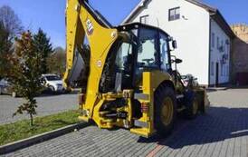 Nowa koparko-ładowarka Caterpillar CAT 428 dla Gminy Opatowiec 1