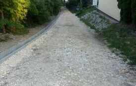 Przebudowa drogi wewnętrznej w miejscowości Krzczon&oacute;w 04