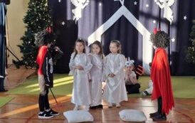Jasełka Bożonarodzeniowe  w Zespole Szkolno-Przedszkolnym w Opatowcu  15