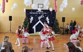 Dzień Babci i Dziadka w Zespole Szkolno-Przedszkolnym w Opatowcu 6