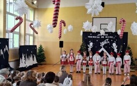 Dzień Babci i Dziadka w Zespole Szkolno-Przedszkolnym w Opatowcu 9