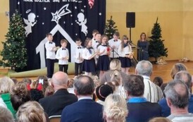 Dzień Babci i Dziadka w Zespole Szkolno-Przedszkolnym w Opatowcu 11