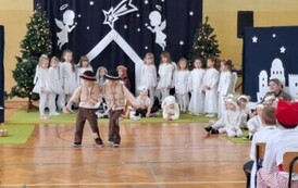 Dzień Babci i Dziadka w Zespole Szkolno-Przedszkolnym w Opatowcu 28