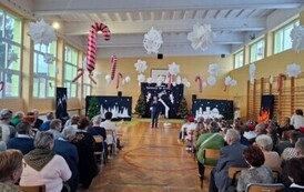 Dzień Babci i Dziadka w Zespole Szkolno-Przedszkolnym w Opatowcu 47