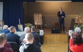 Spotkanie z historią w Domu Kultury w Opatowcu 68