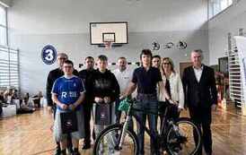 Sukces uczni&oacute;w w Powiatowym Finale Turnieju &bdquo;Bezpieczeństwo w Ruchu Drogowym&rdquo; w Kazimierzy Wielkiej 3
