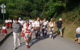 Wianki nad Wisłą w Opatowcu &ndash; tradycja, integracja i edukacja międzypokoleniowa 36