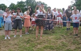 Wianki nad Wisłą w Opatowcu &ndash; tradycja, integracja i edukacja międzypokoleniowa 53