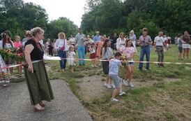 Wianki nad Wisłą w Opatowcu &ndash; tradycja, integracja i edukacja międzypokoleniowa 60