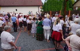 Wianki nad Wisłą w Opatowcu &ndash; tradycja, integracja i edukacja międzypokoleniowa 114