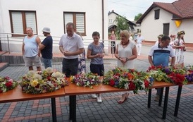 Wianki nad Wisłą w Opatowcu &ndash; tradycja, integracja i edukacja międzypokoleniowa 144