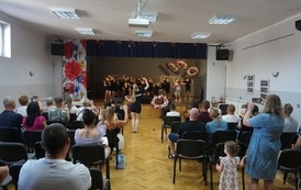 Podsumowanie sezonu artystycznego Skakanka.Dance w Instytucji Kultury w Opatowcu 18
