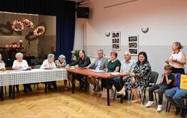 Międzypokoleniowo w instytucji kultury &ndash; tradycja przekazywana z pokolenia na pokolenie 19