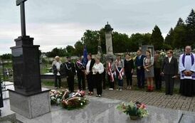 W hołdzie pomordowanym mieszkańcom Opatowca w 79. rocznicę pacyfikacji miejscowości 24