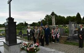 W hołdzie pomordowanym mieszkańcom Opatowca w 79. rocznicę pacyfikacji miejscowości 23