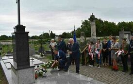 W hołdzie pomordowanym mieszkańcom Opatowca w 79. rocznicę pacyfikacji miejscowości 19