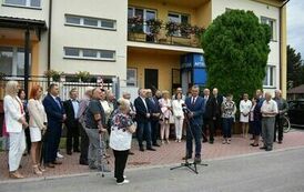 Uroczyste otwarcie nowo wyremontowanego budynku Ośrodka Zdrowia w Opatowcu 01